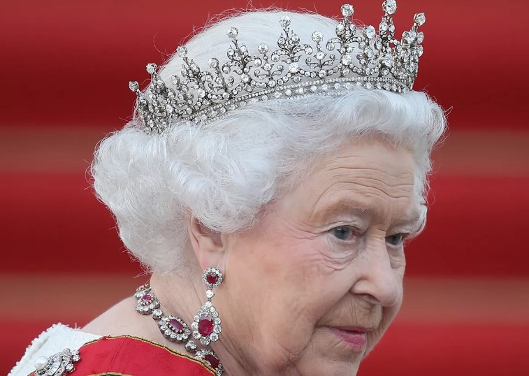 The Late Queen’s Final Days: A Testament to Her Strength and Pain 💔👑